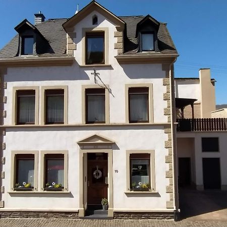 Ferienhaus Treis Neef Экстерьер фото
